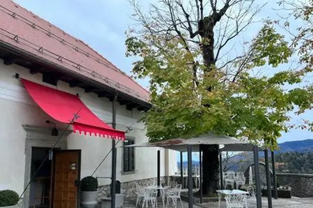 Cestovanie autom po Slovinsku: objavovanie pozdĺž diaľničnej siete